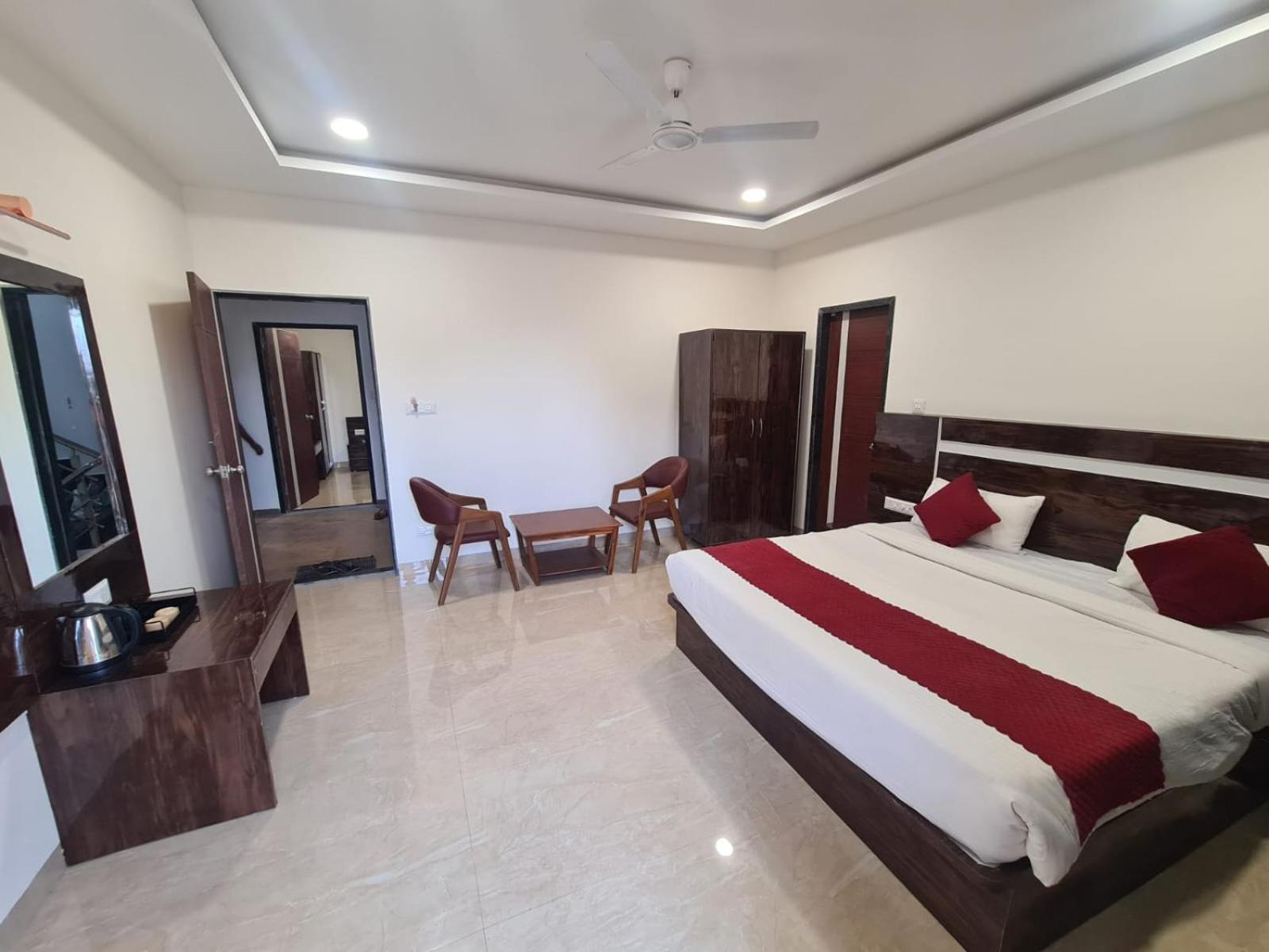 Hill View Hotel By Bil Lonavala Dış mekan fotoğraf