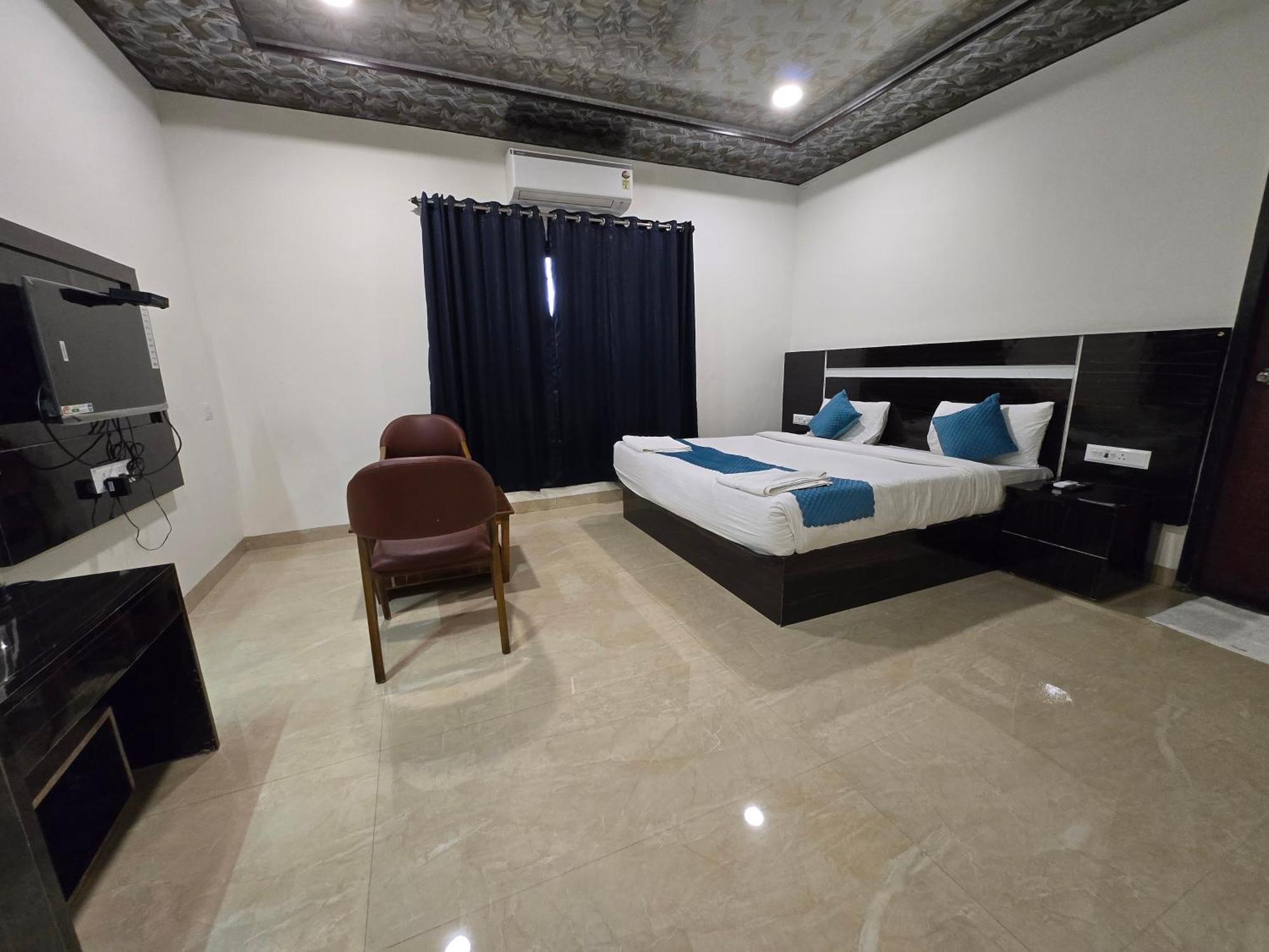 Hill View Hotel By Bil Lonavala Dış mekan fotoğraf