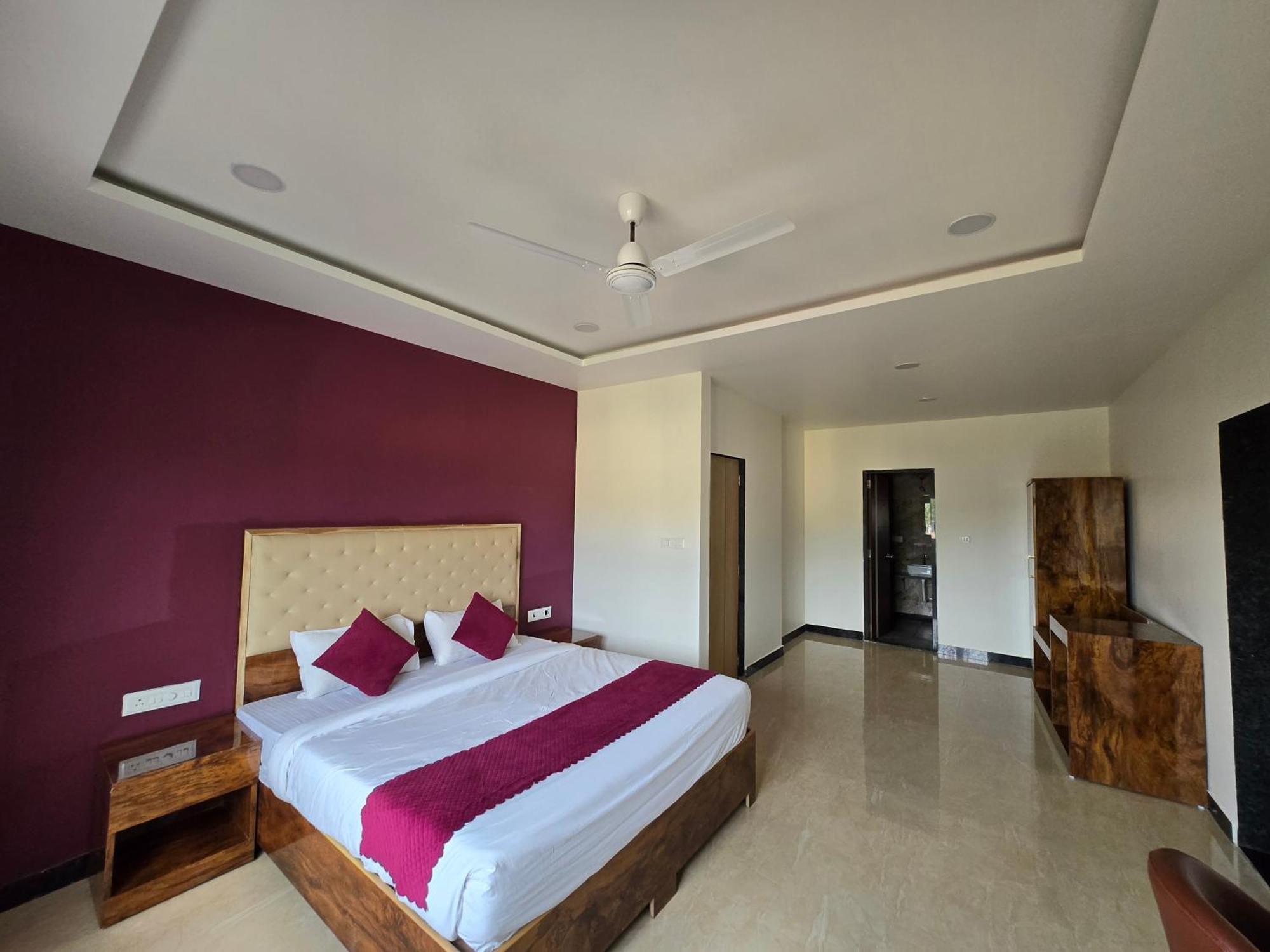 Hill View Hotel By Bil Lonavala Dış mekan fotoğraf