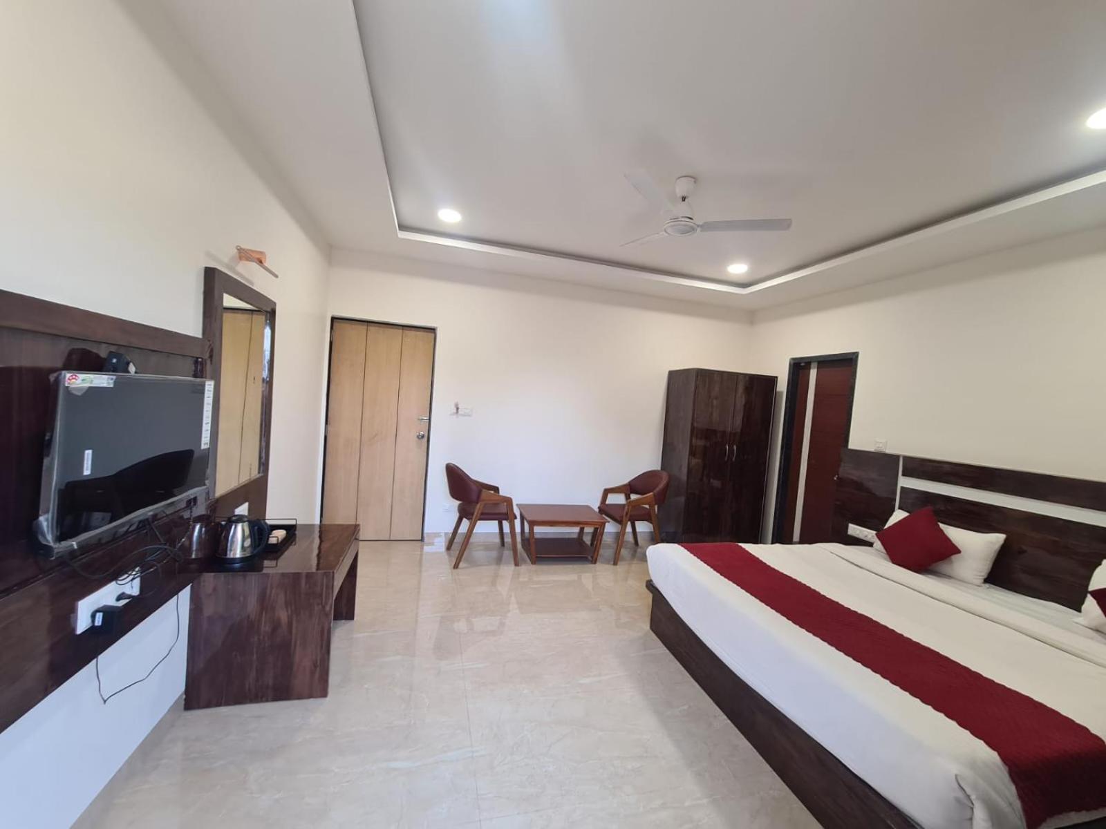 Hill View Hotel By Bil Lonavala Dış mekan fotoğraf