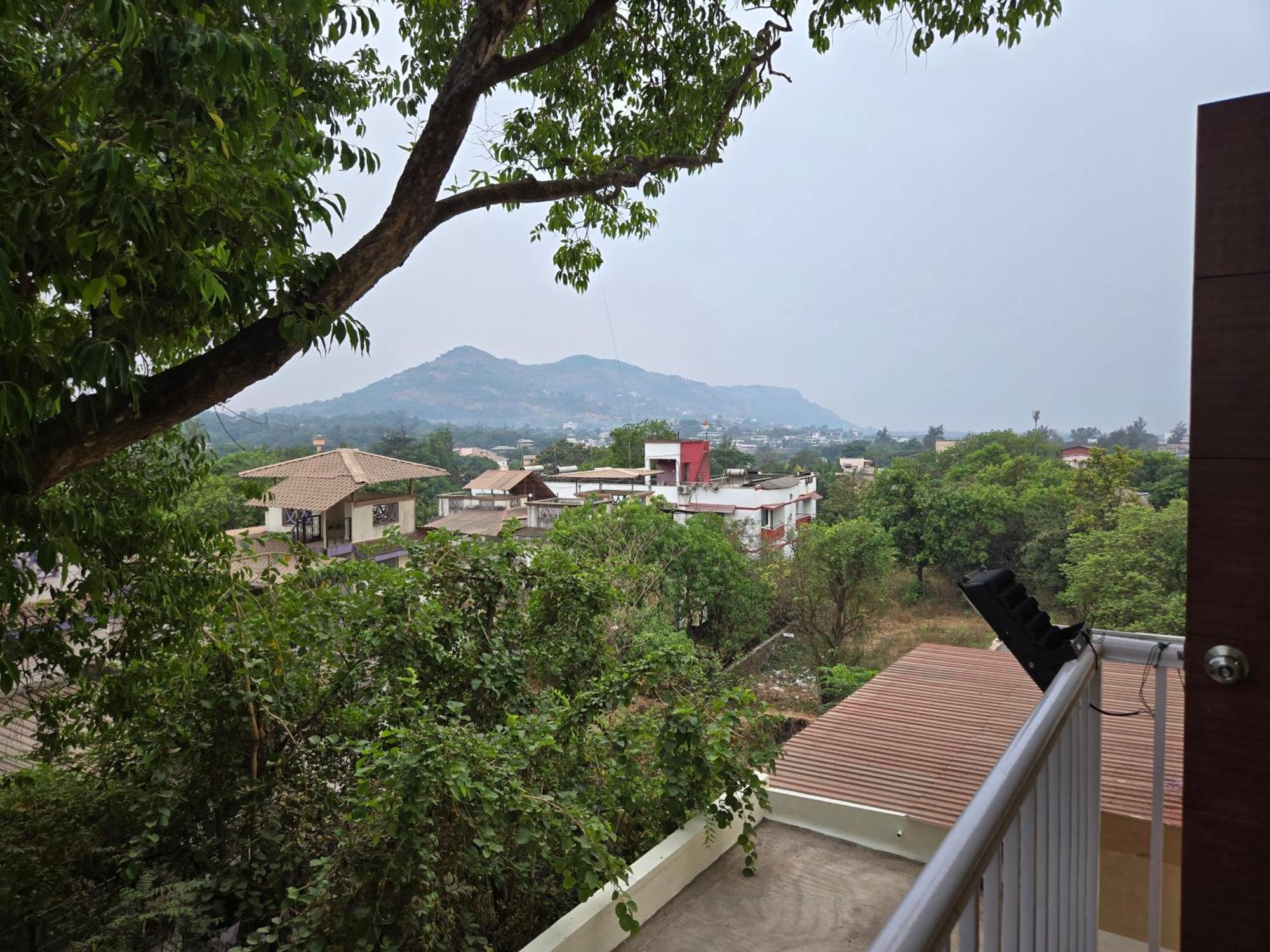 Hill View Hotel By Bil Lonavala Dış mekan fotoğraf
